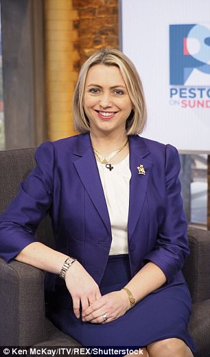 Giáo sư Helen Stokes-Lampard.