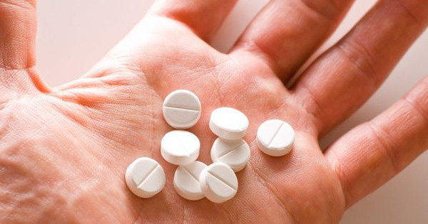 Lạm dụng thuốc hạ sốt có thể gây ra các vấn đề về gan
